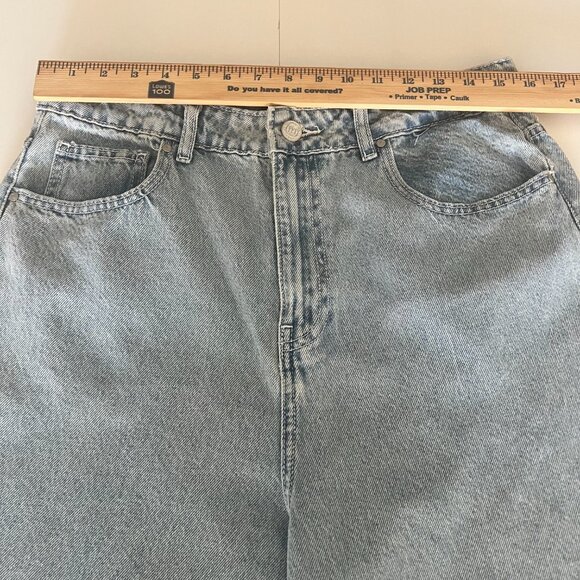 PrettyLittleThing Jeans High Waist Light Wash Side Open Slit Sz 10 Frayed Biker - Picture 3 of 8